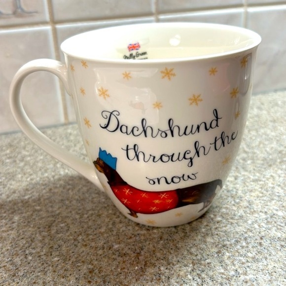 Milly Green British Design ‘Dachshund Through The Snow’ Tray and Matching Mug - Picture 4 of 17